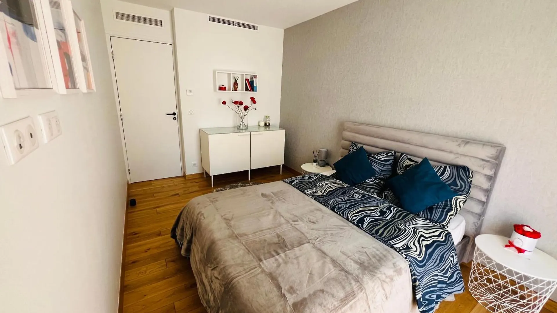 Super Logement - Mer A 5 Min A Pieds ! Nice 0*,  France